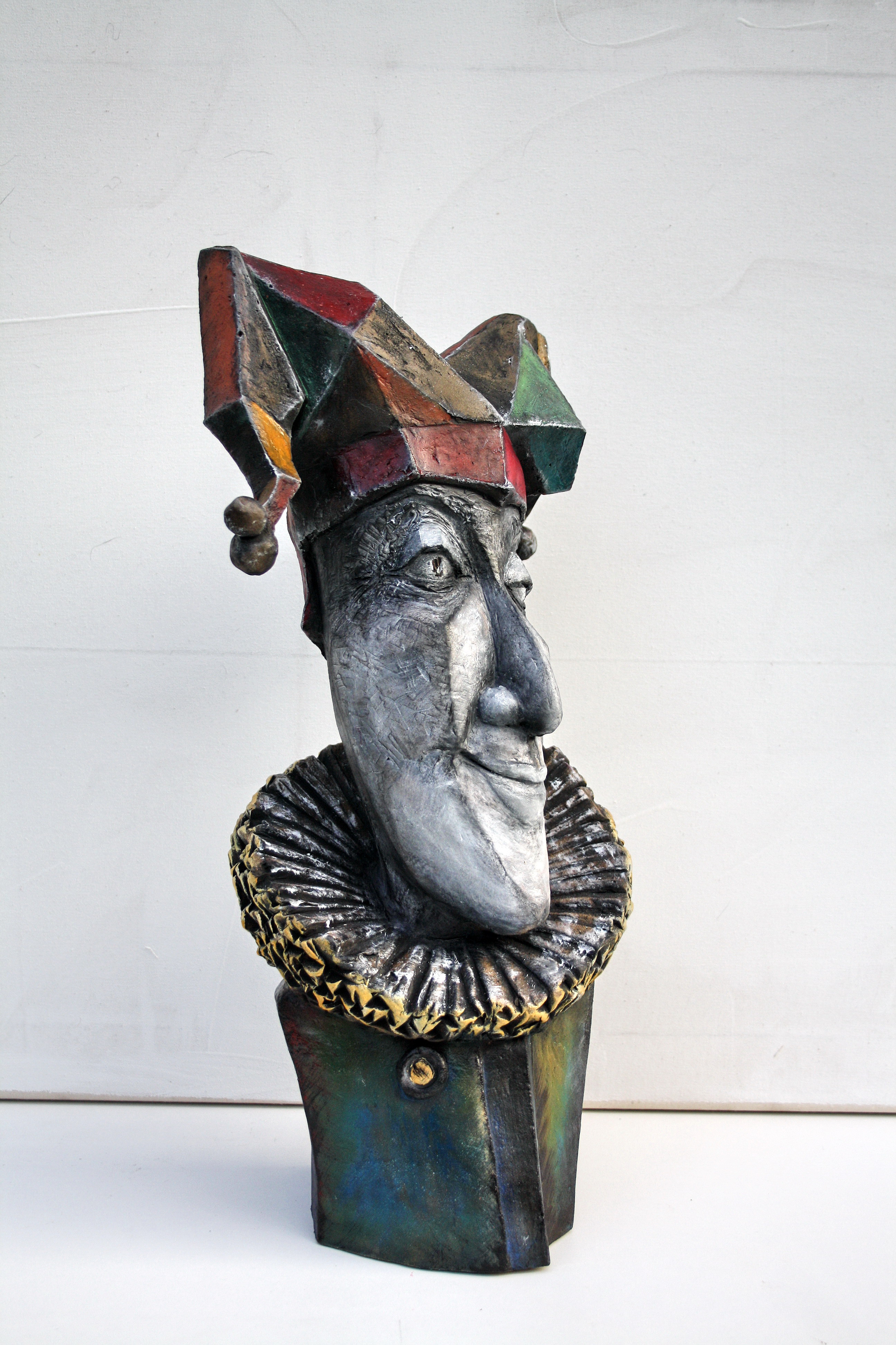 „Schalk“ Terrakotta, farbig gefasst, H. 45 cm, 2014